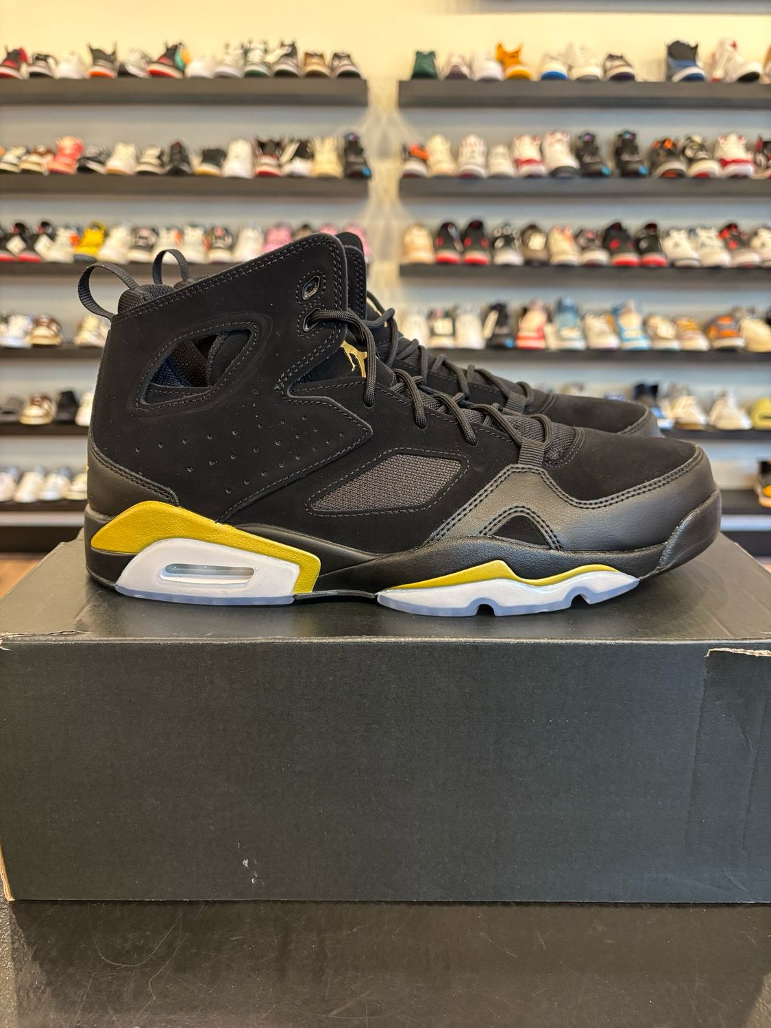 Jordan Flight Club 91 Black Gold Size 11 Brand New