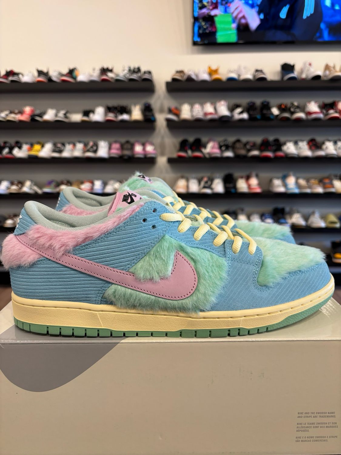 Nike SB Dunk Low Verdy Vista Size 13 Brand New