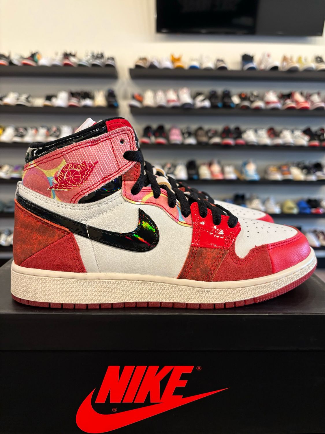 Jordan 1 Spiderman Size 6Y (7.5W) Pre-Owned
