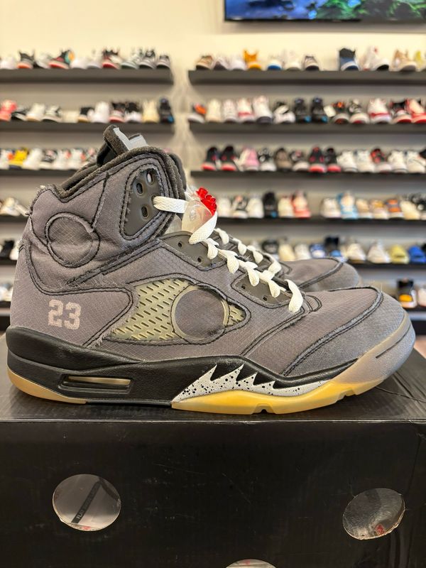 Jordan 5 Off-White Muslin Size 9.5 Pre-Owned