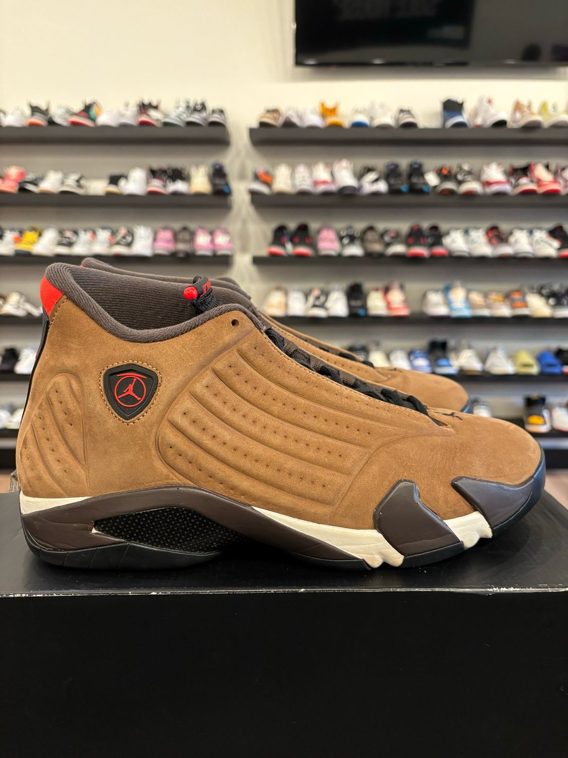 Jordan 14 Winterized Brown Size 10.5 Pre-Owned