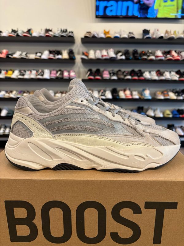Yeezy 700 V2 Static Size 12 Pre-Owned