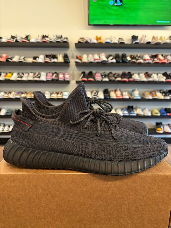 Yeezy 350 V2 Black Static Non Reflective Size 14 Pre-Owned (No Box)