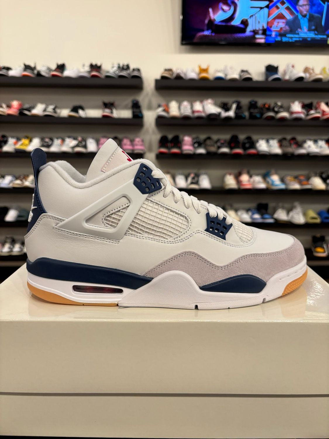 Jordan 4 SB Navy Size 10.5 Brand New