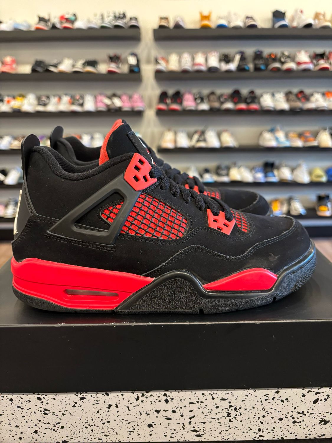 Jordan 4 Red Thunder Size 5.5Y (7W) Pre-Owned