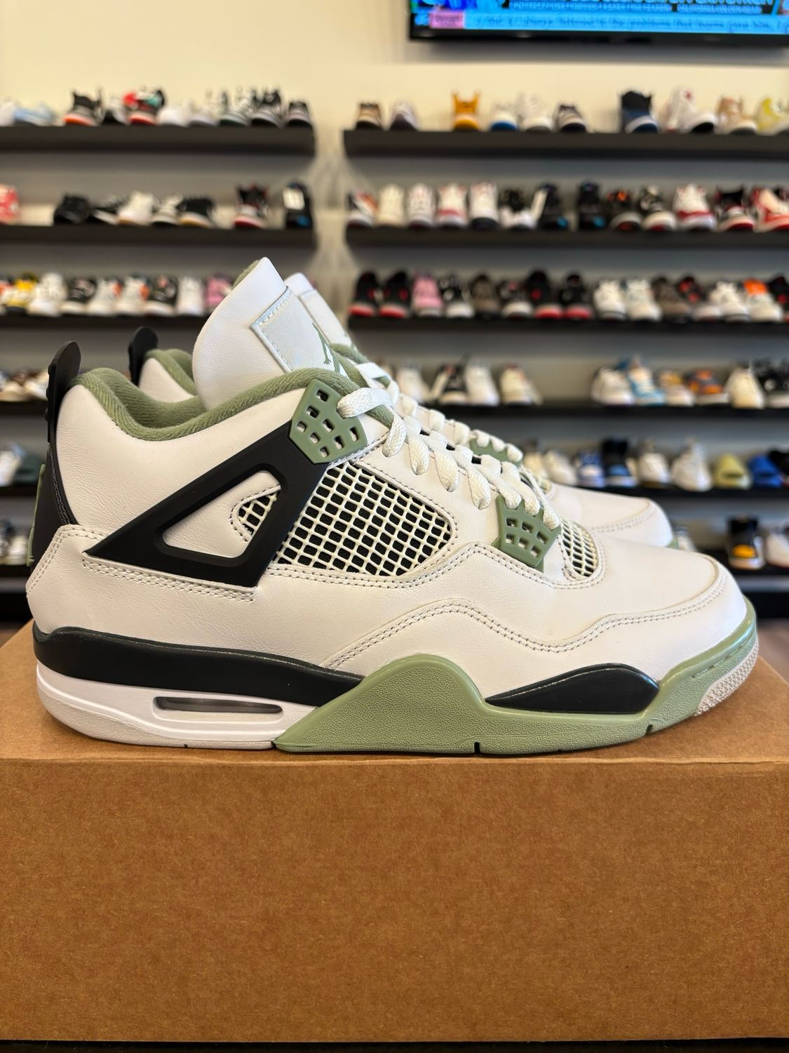 Jordan 4 Seafoam Size 9.5 (11W) Pre-Owned (No Box)