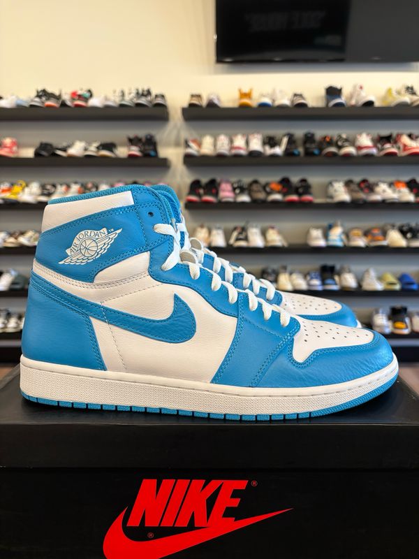Jordan 1 UNC 2015 Size 12 Pre-Owned
