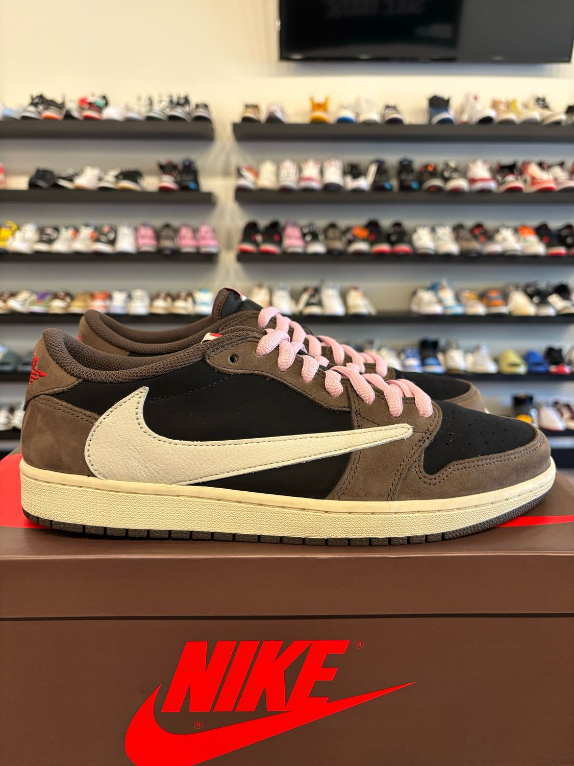 Jordan 1 Low Travis Scott Mocha Size 11 Pre-Owned