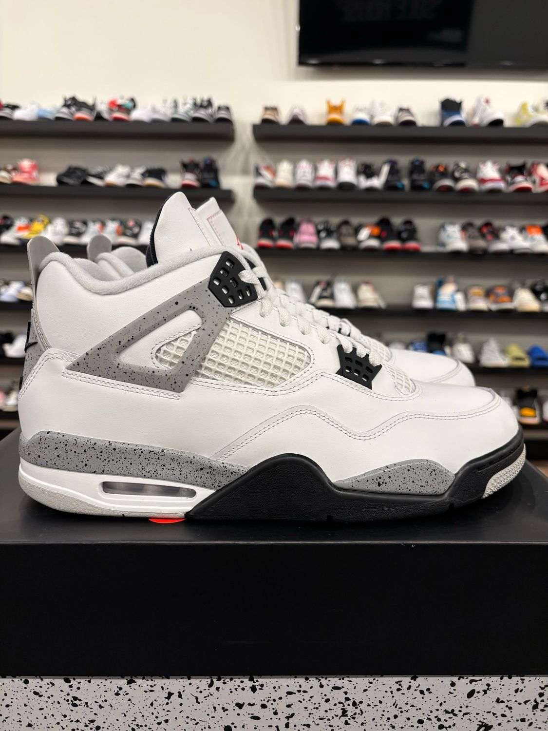 Jordan 4 White Cement 2025 Size 12 Pre-Owned