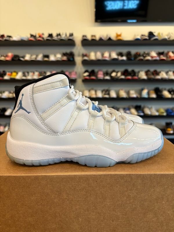 Jordan 11 Legend Blue Size 4.5Y (6W) Pre-Owned (No Box)