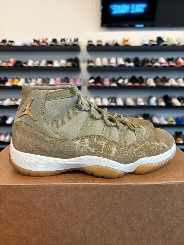 Jordan 11 Neutral Olive Size 6Y (7.5W) Pre-Owned (No Box)