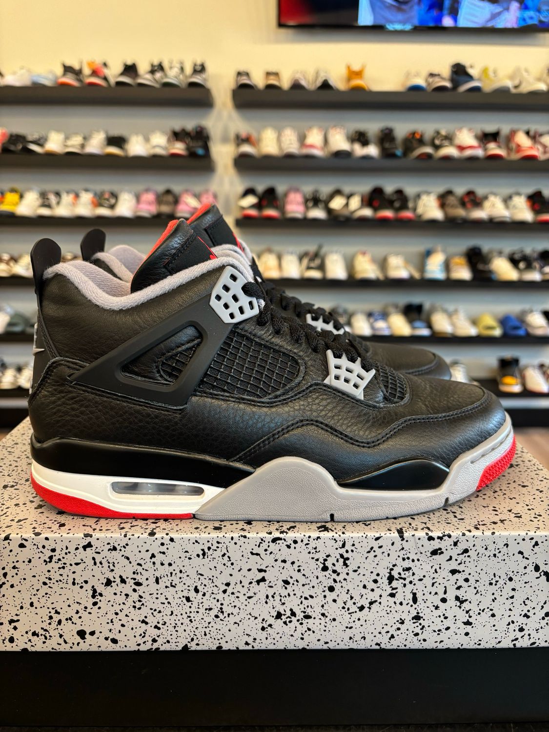 Jordan 4 Bred Reimagined Size 8 Pre-Owned