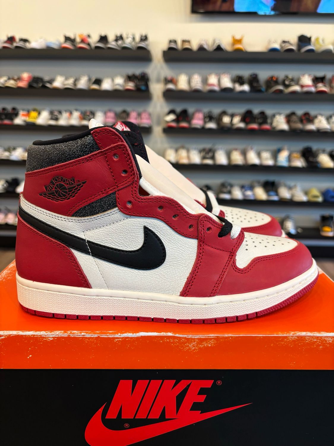 Jordan 1 Lost and Found Size 8.5 Brand New