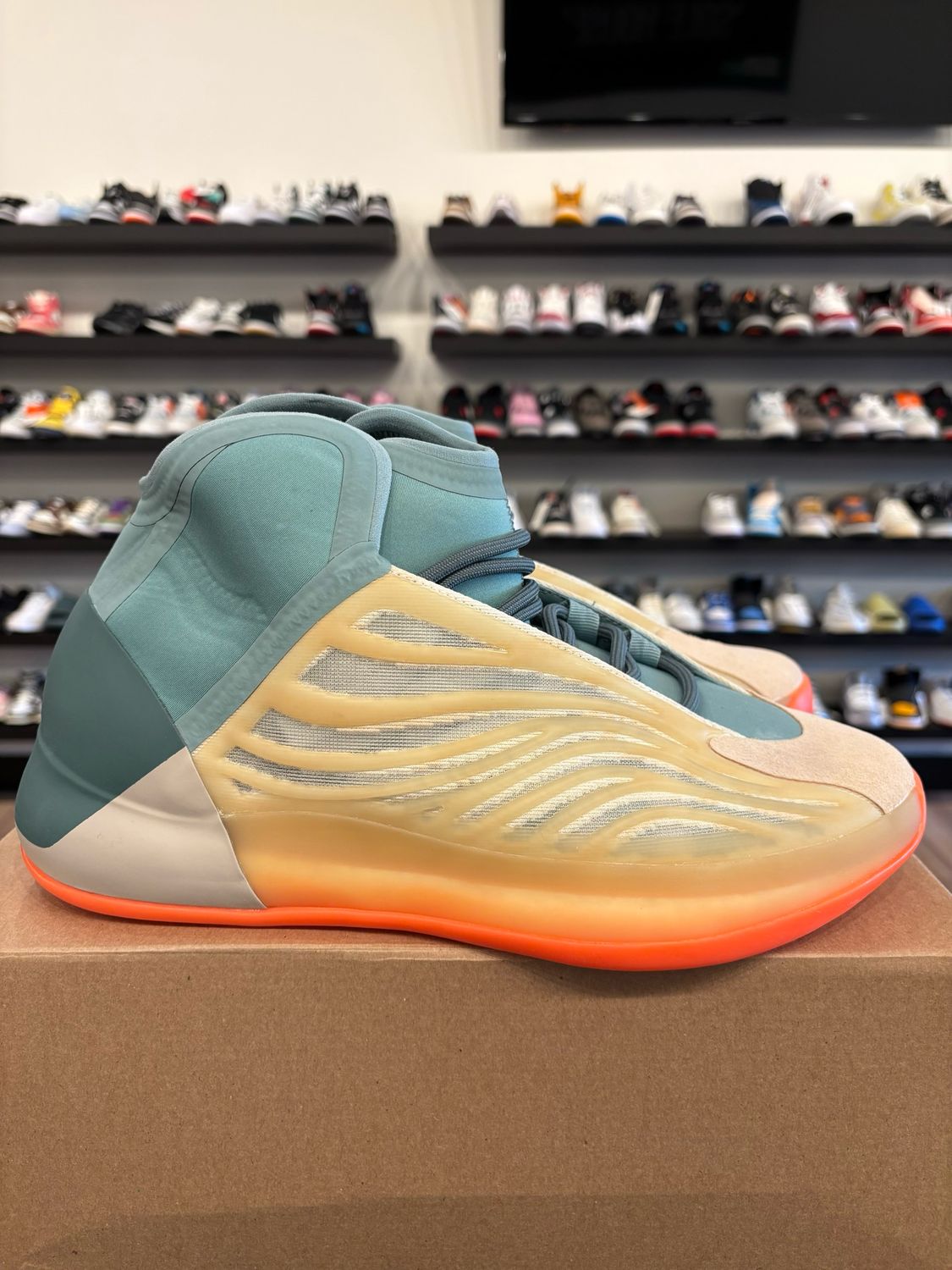 Yeezy QNTM Yellow Orange Size 11 Pre-Owned (No Box)