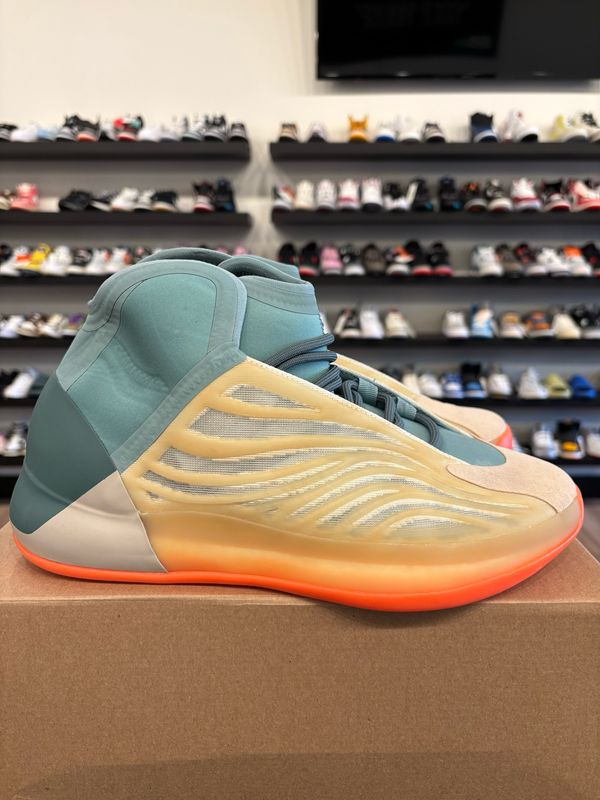 Yeezy QNTM Yellow Orange Size 11 Pre-Owned (No Box)