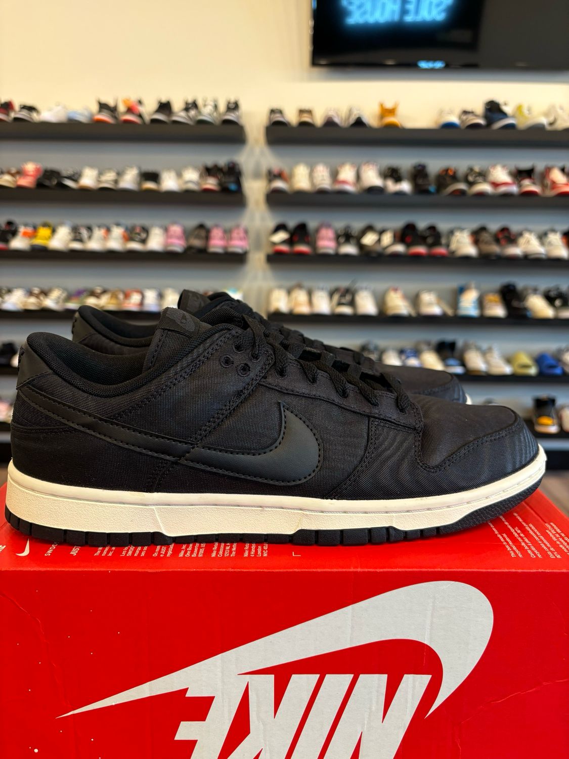 Nike Dunk Low Black Canvas Size 11.5 Pre-Owned