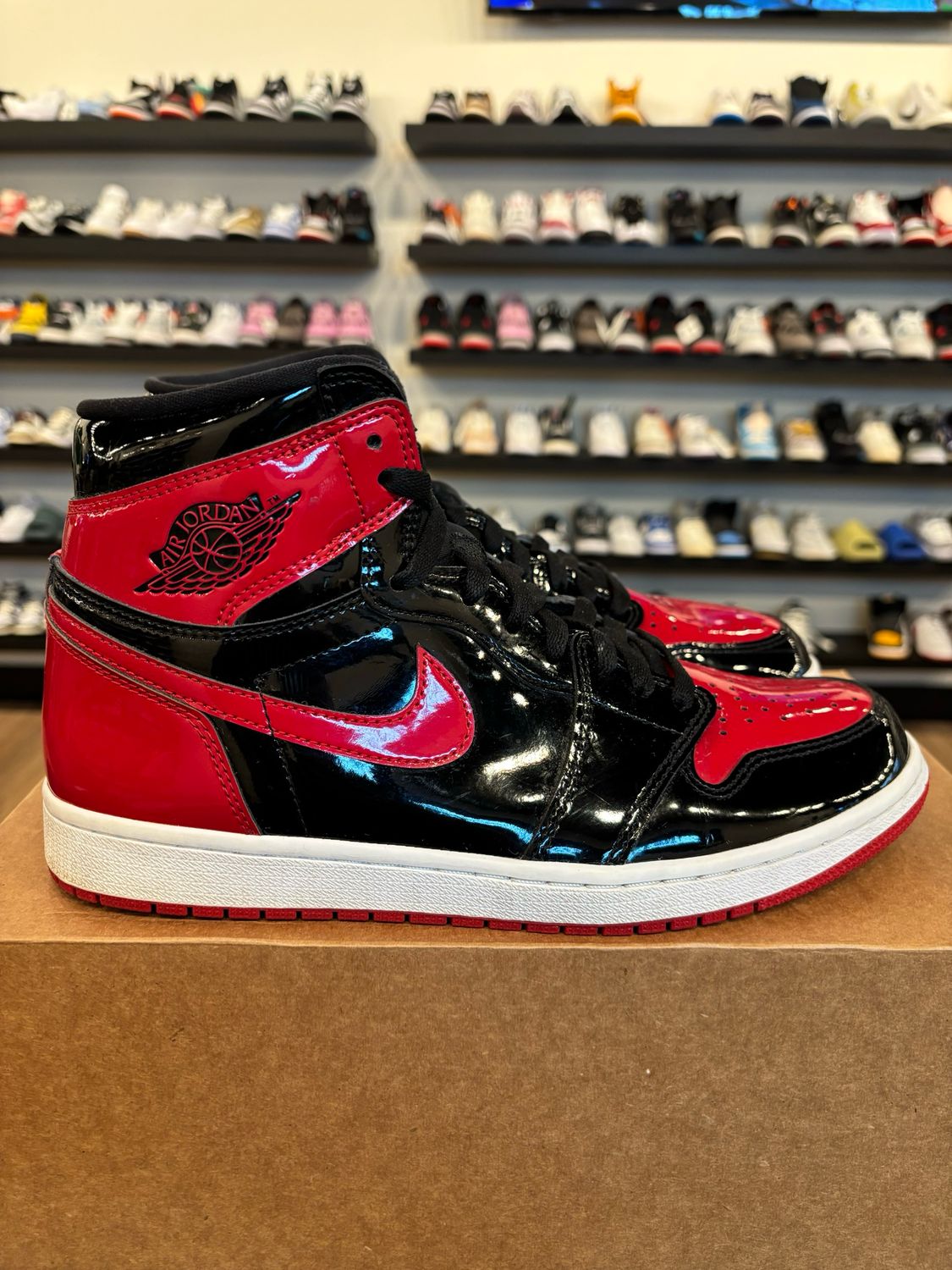 Jordan 1 Patent Bred Size 10 Pre-Owned (No Box)