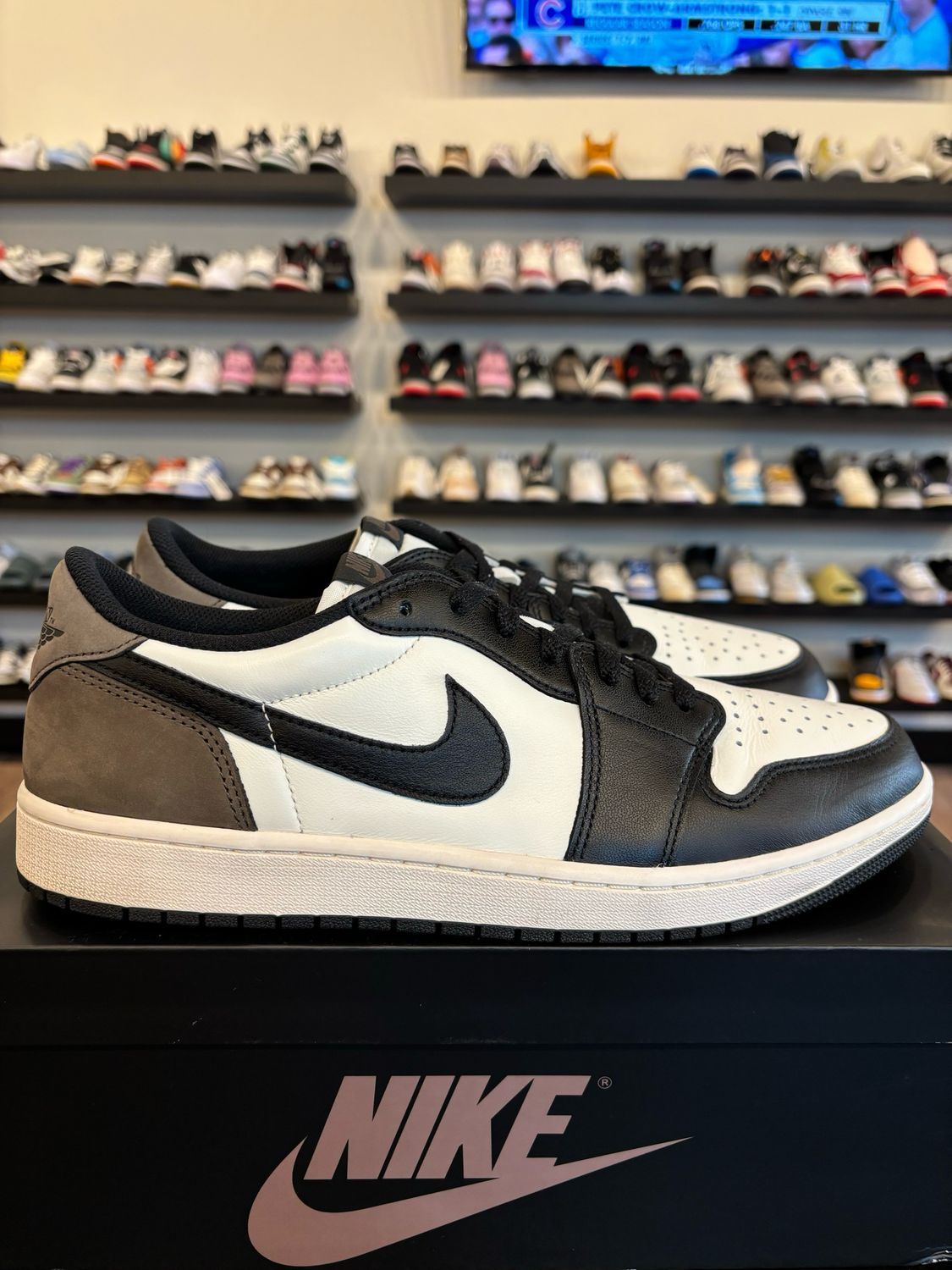 Jordan 1 Low Mocha Size 12 Pre-Owned