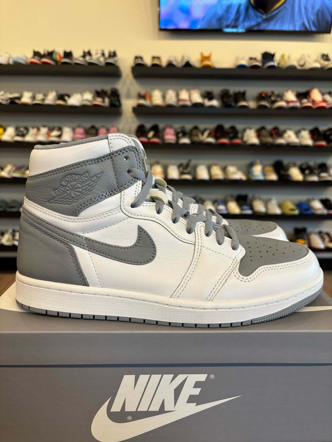 Jordan 1 Stealth Size 9.5 Pre-Owned