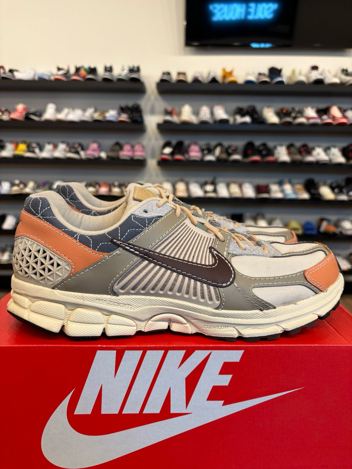 Nike Zoom Vomero 5 Sashiko Size 10.5 Pre-Owned