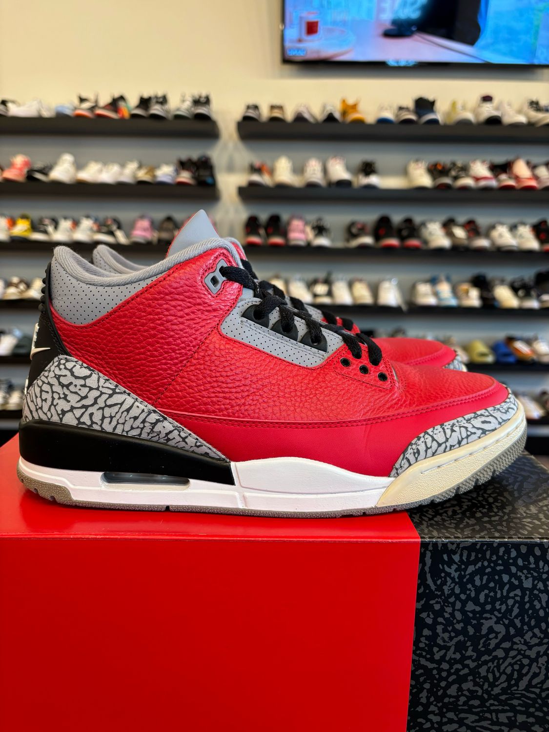 Jordan 3 Unite Size 10.5 Pre-Owned