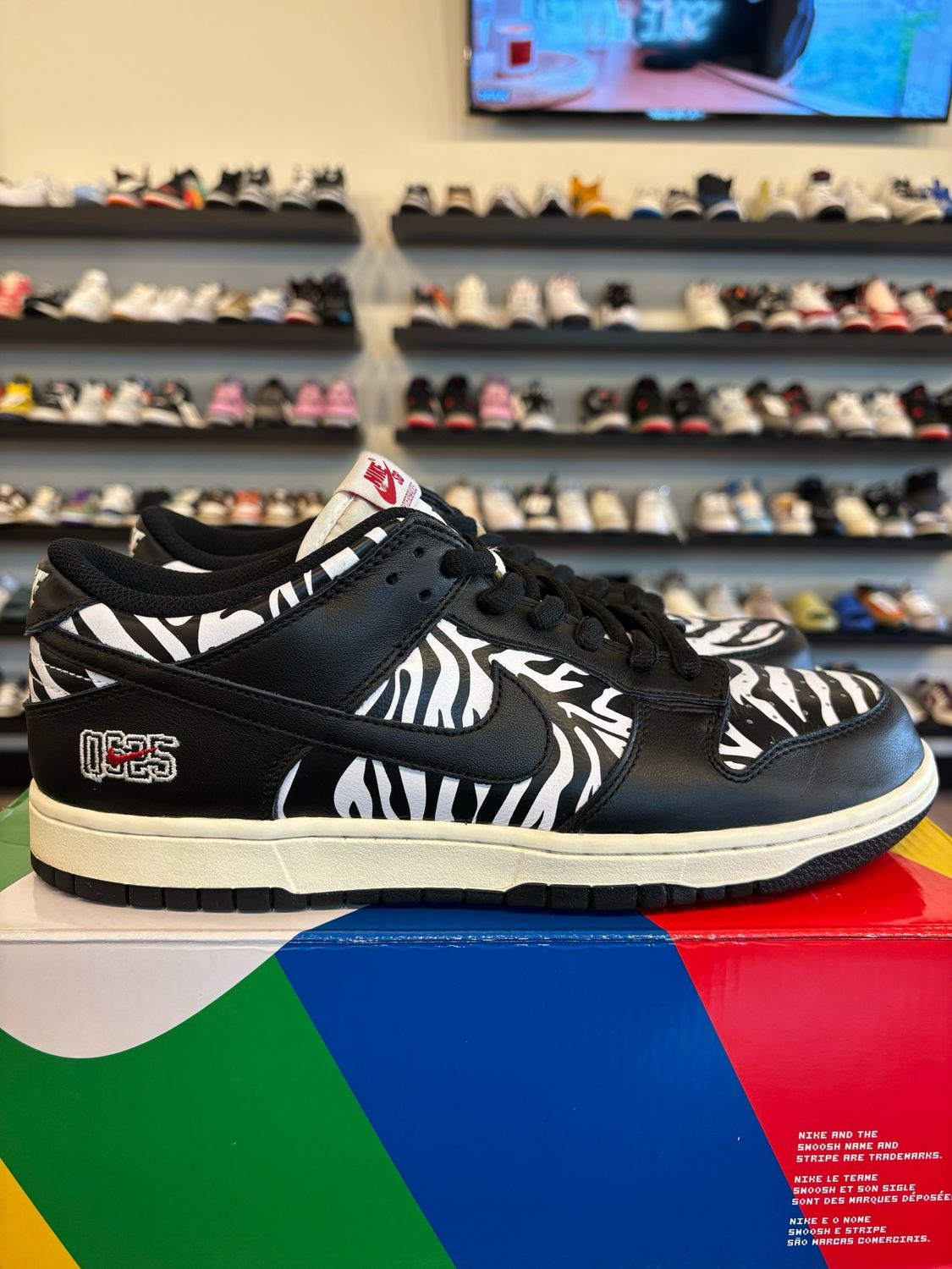 Nike SB Dunk Low Quartersnack Zebra Size 10.5 Pre-Owned