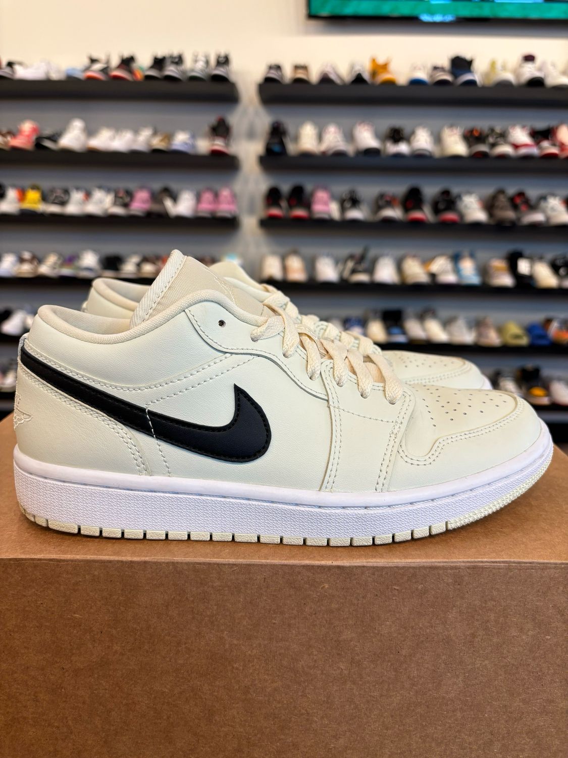 Jordan 1 Low Coconut Milk Size 6Y (7.5W) Pre-Owned (No Box)