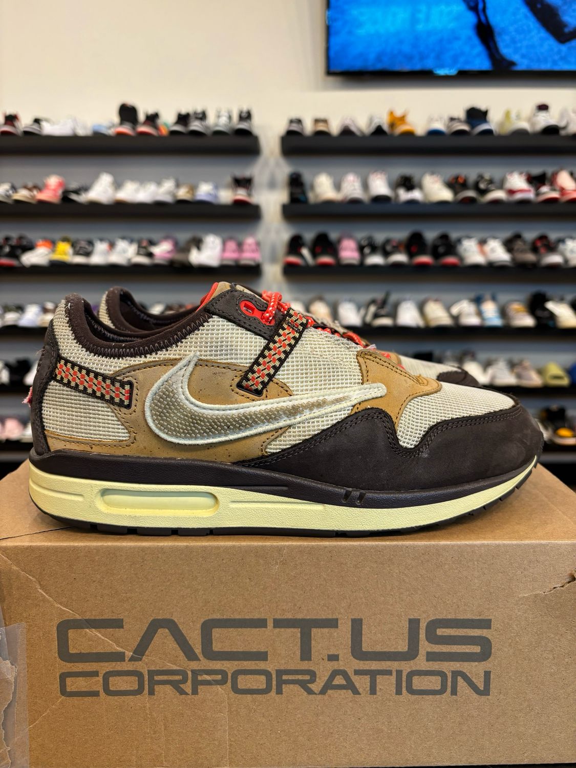 Nike Air Max 1 Travis Scott Baroque Brown Size 9 Pre-Owned