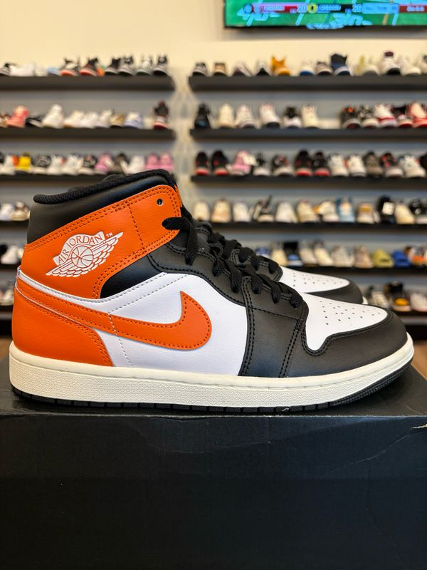 Jordan 1 Mid Starfish Size 9 Brand New