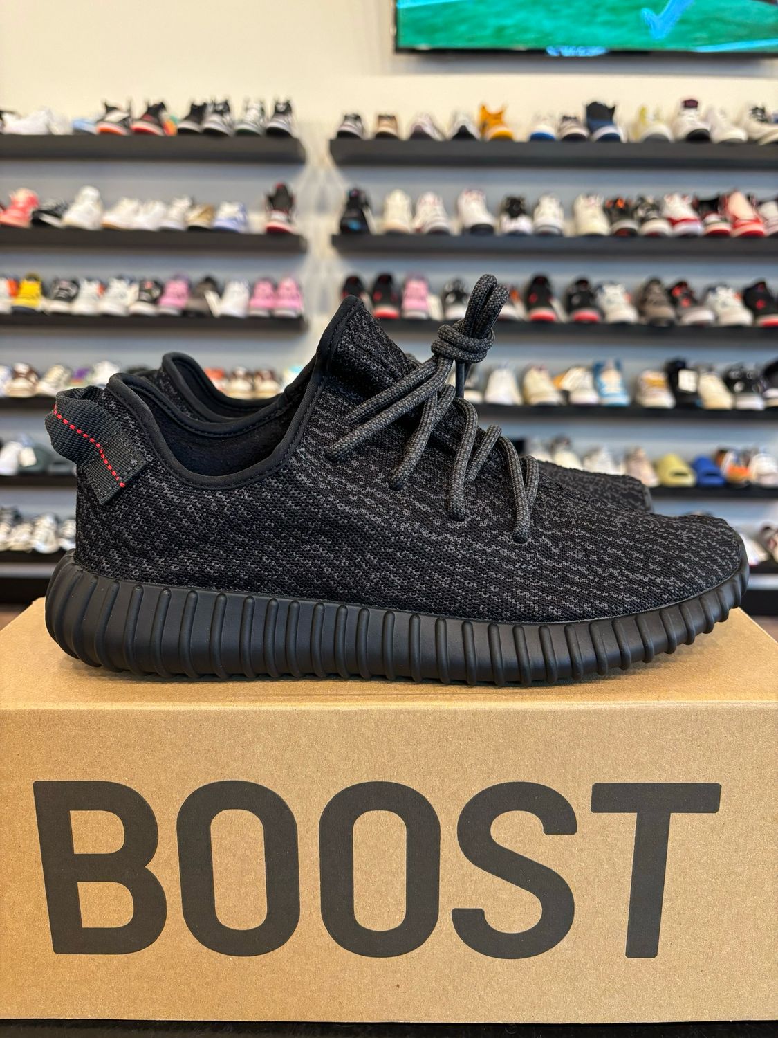Yeezy 350 Pirate Black (2023) Size 10 Brand New