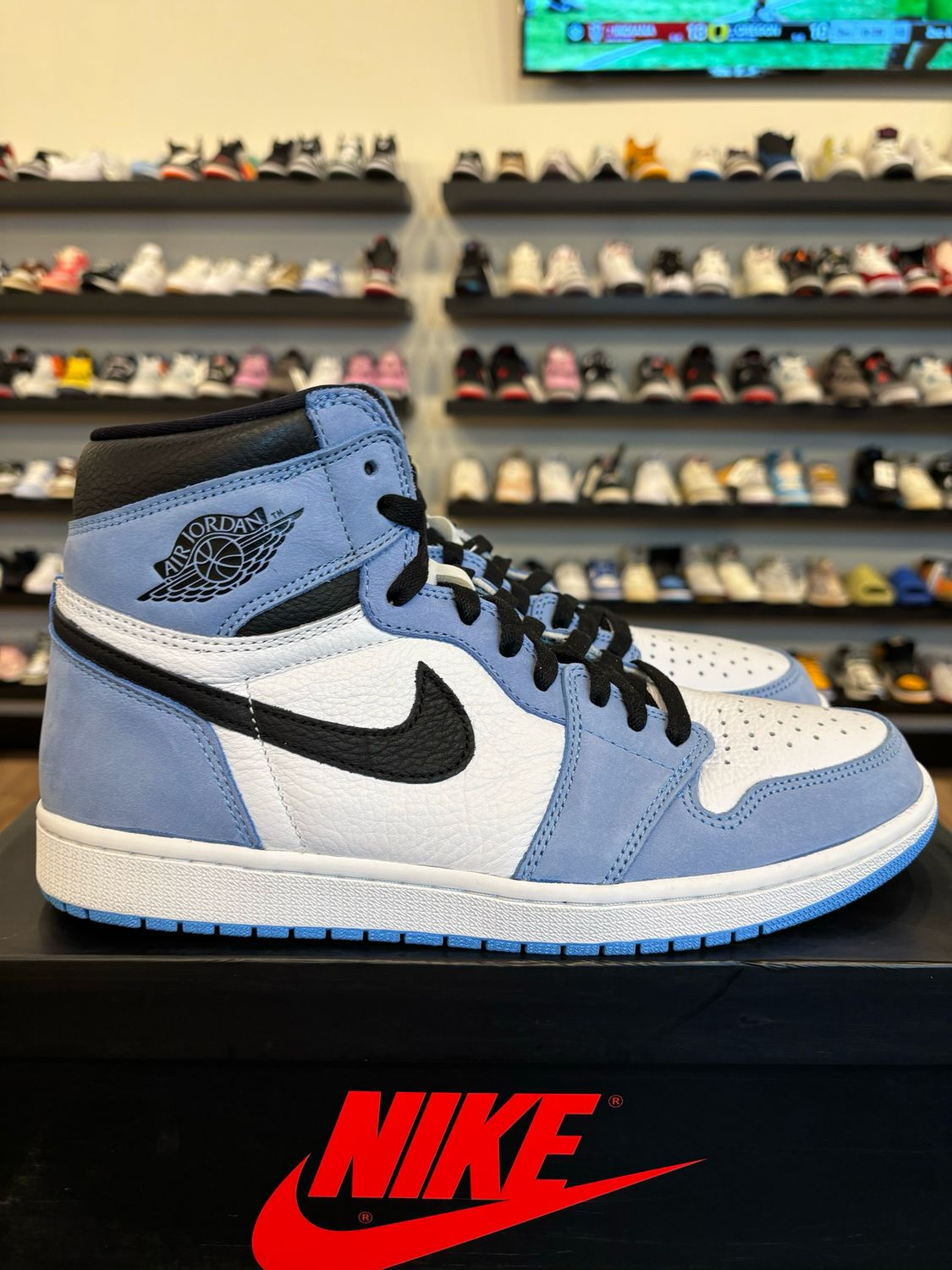 Jordan 1 University Blue Size 11 Pre-Owned