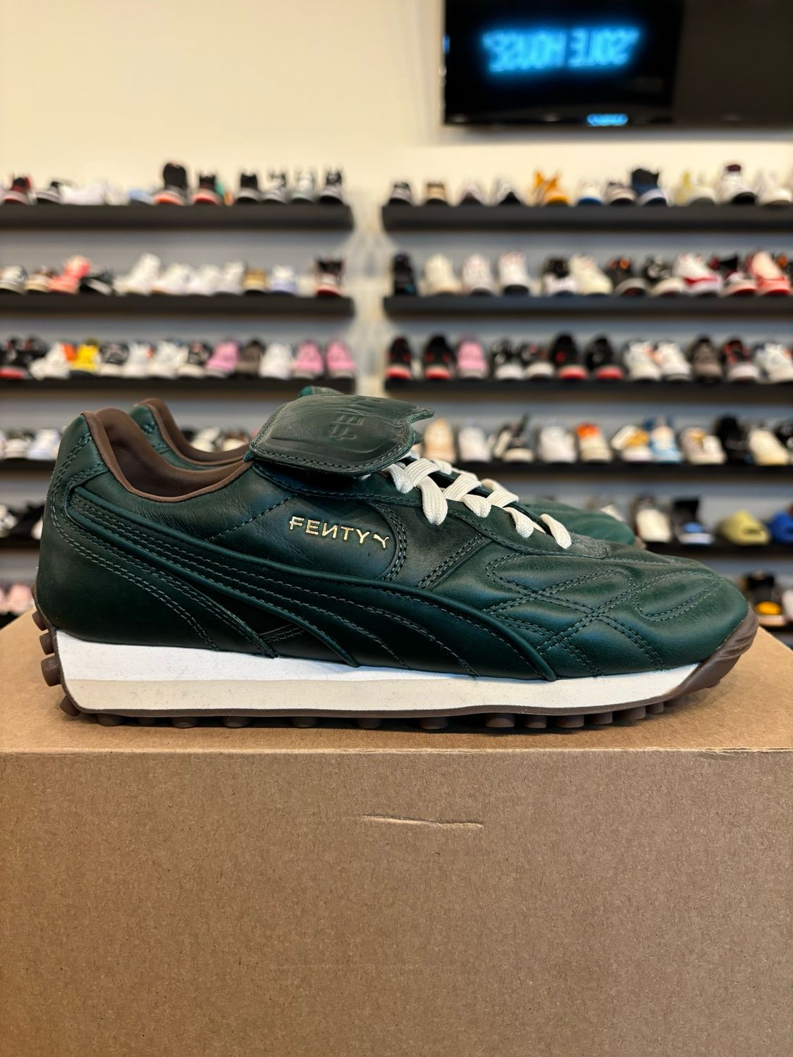 Puma Fenti Green Leather Size 6.5Y (8W) Pre-Owned (No Box)