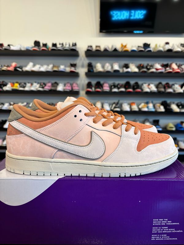 Nike SB Dunk Trocadero Gardens Size 13 Brand New