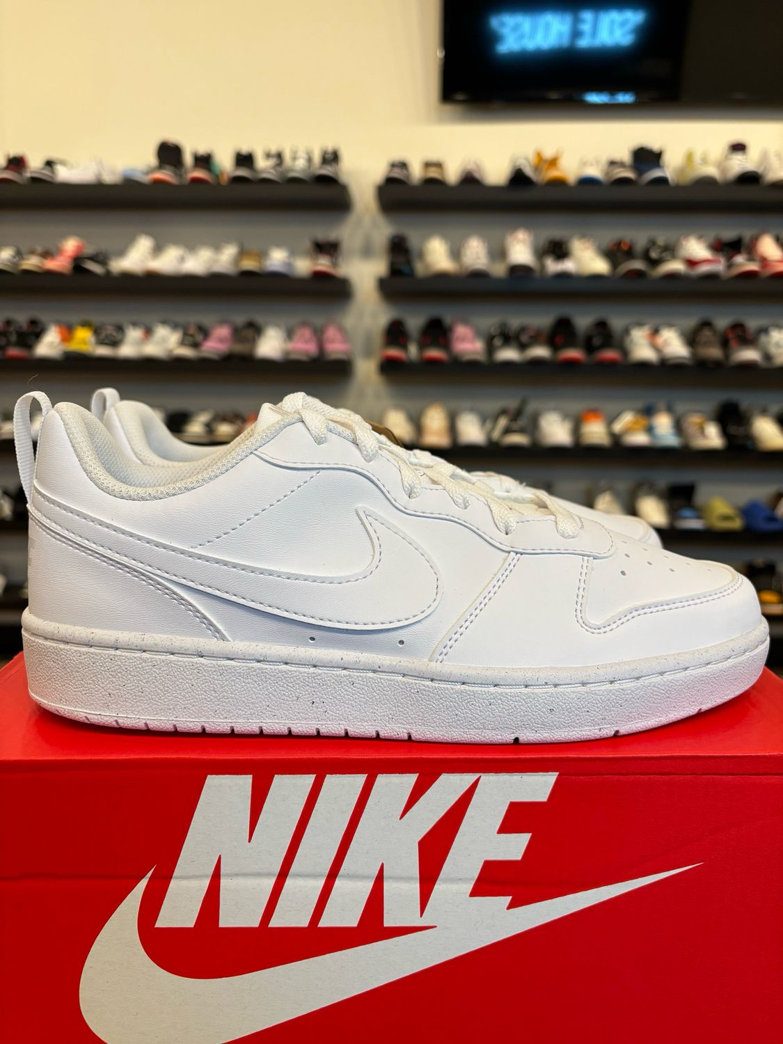 Nike Court Borough Low White Size 7Y (8.5W) Brand New
