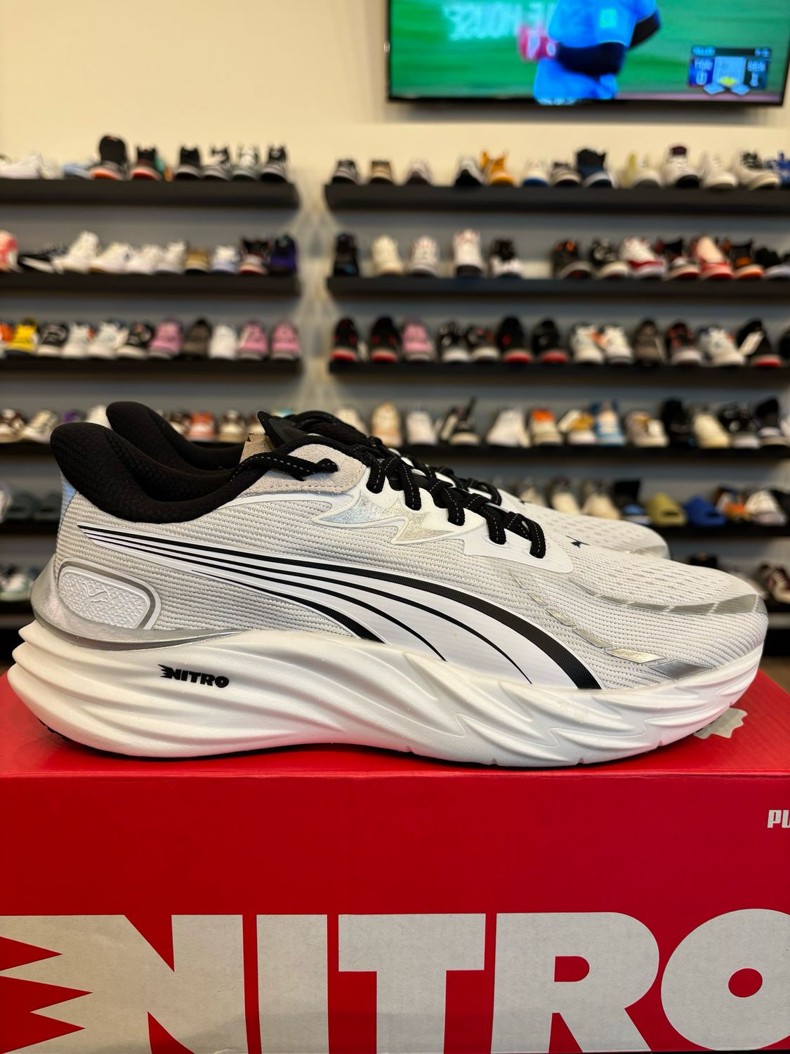 Puma Velocity Nitro 4 White Black Size 11 Brand New