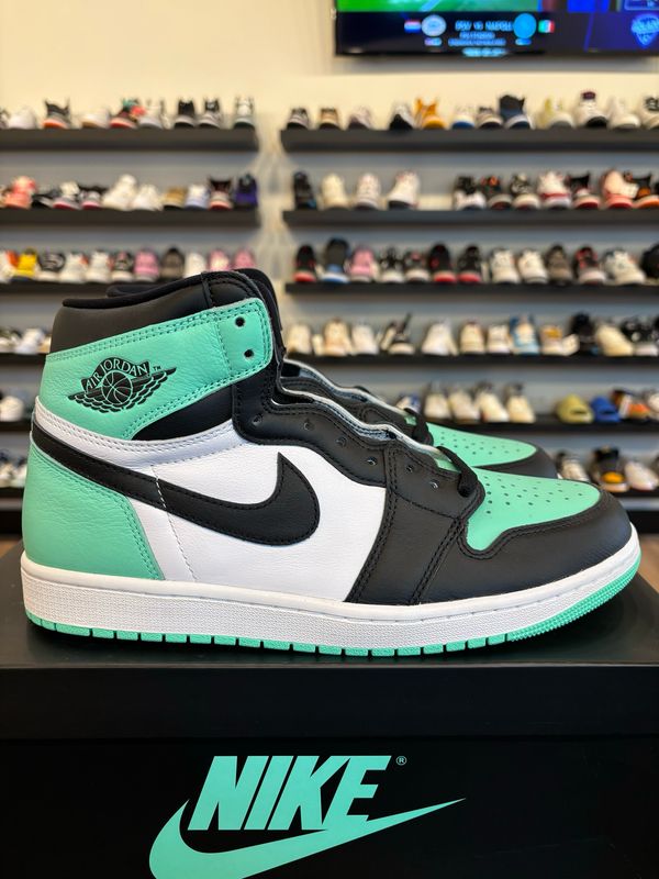 Jordan 1 Green Glow Size 10.5 Brand New