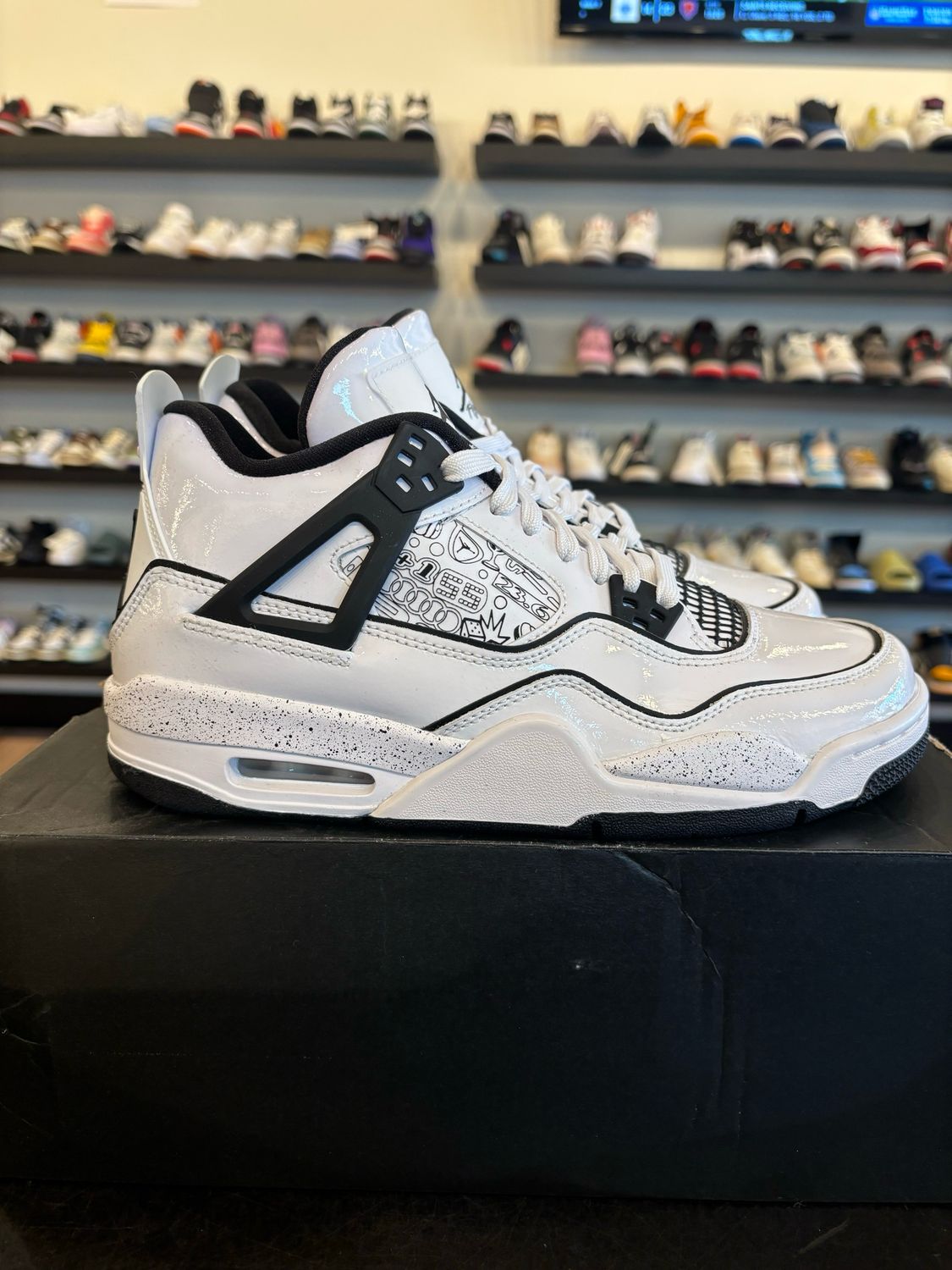 Jordan 4 SE DIY Size 7Y (8.5W) Brand New