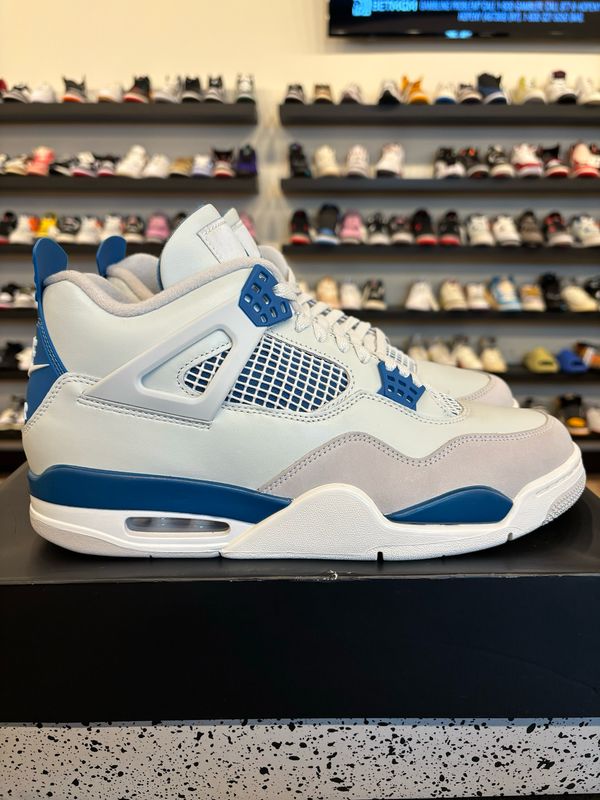 Jordan 4 Military Blue 2024 Size 11 Pre-Owned