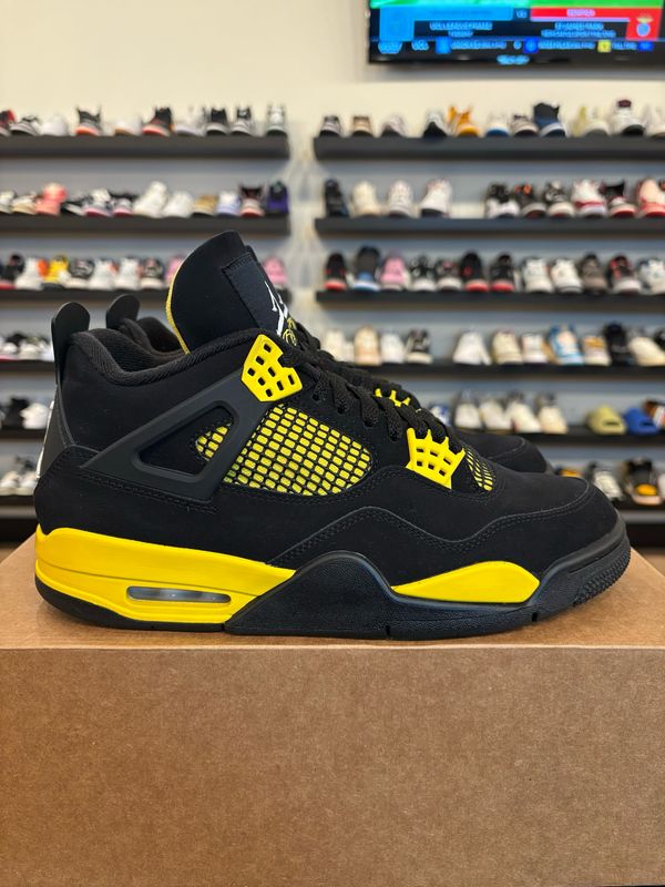 Jordan 4 Yellow Thunder Size 9 Pre-Owned (No Box)