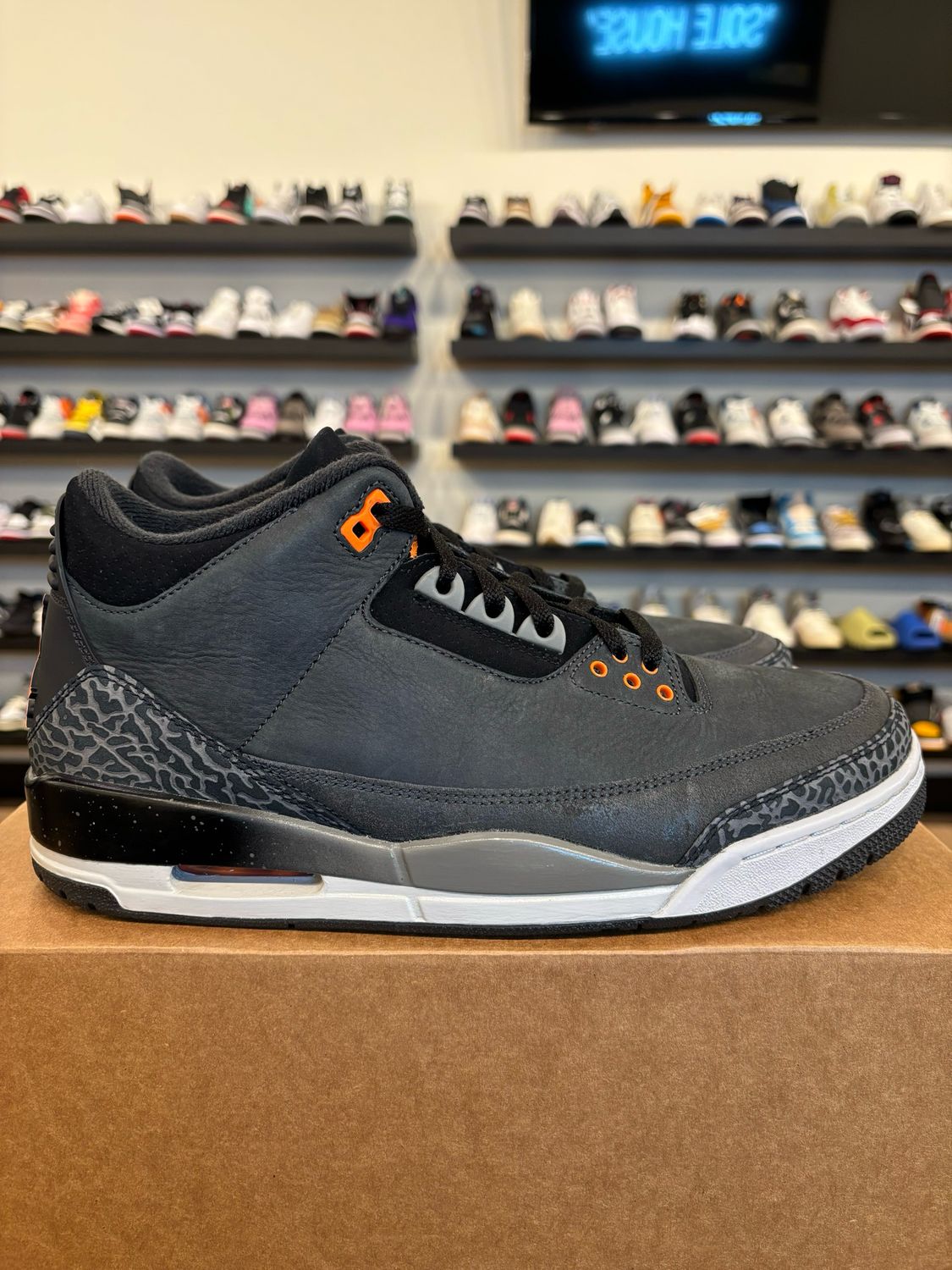 Jordan 3 Fear 2024 Size 11 Pre-Owned (No Box)