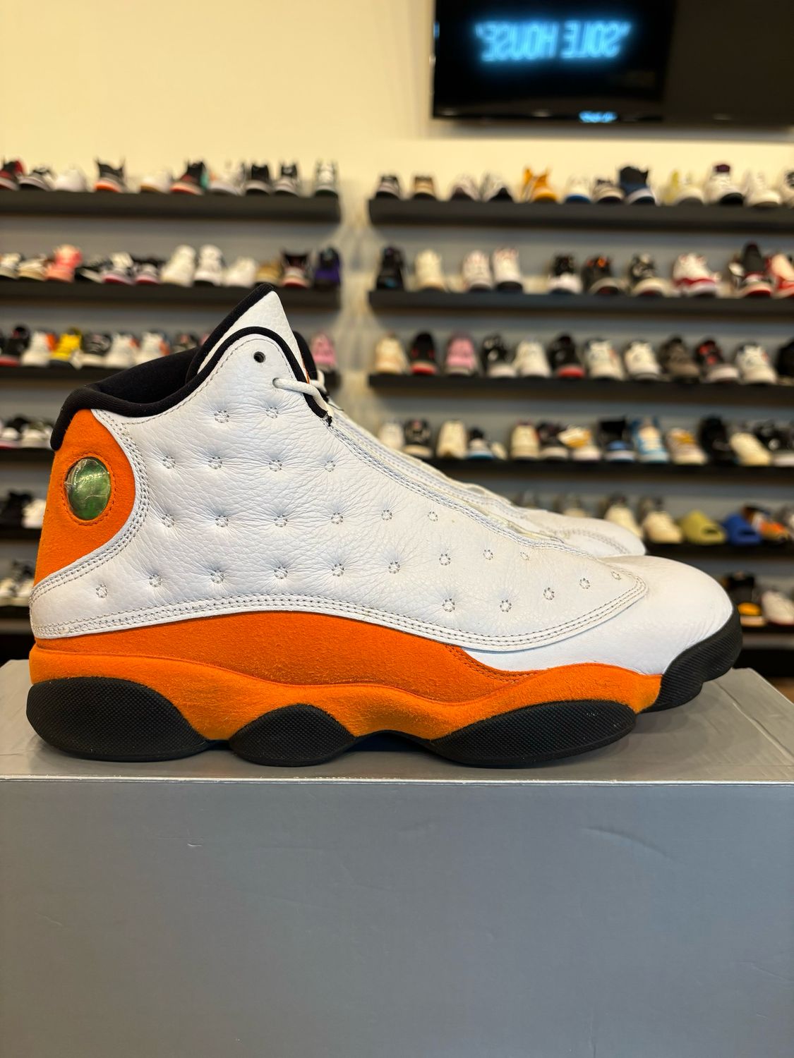 Jordan 13 Starfish Size 10.5 Pre-Owned