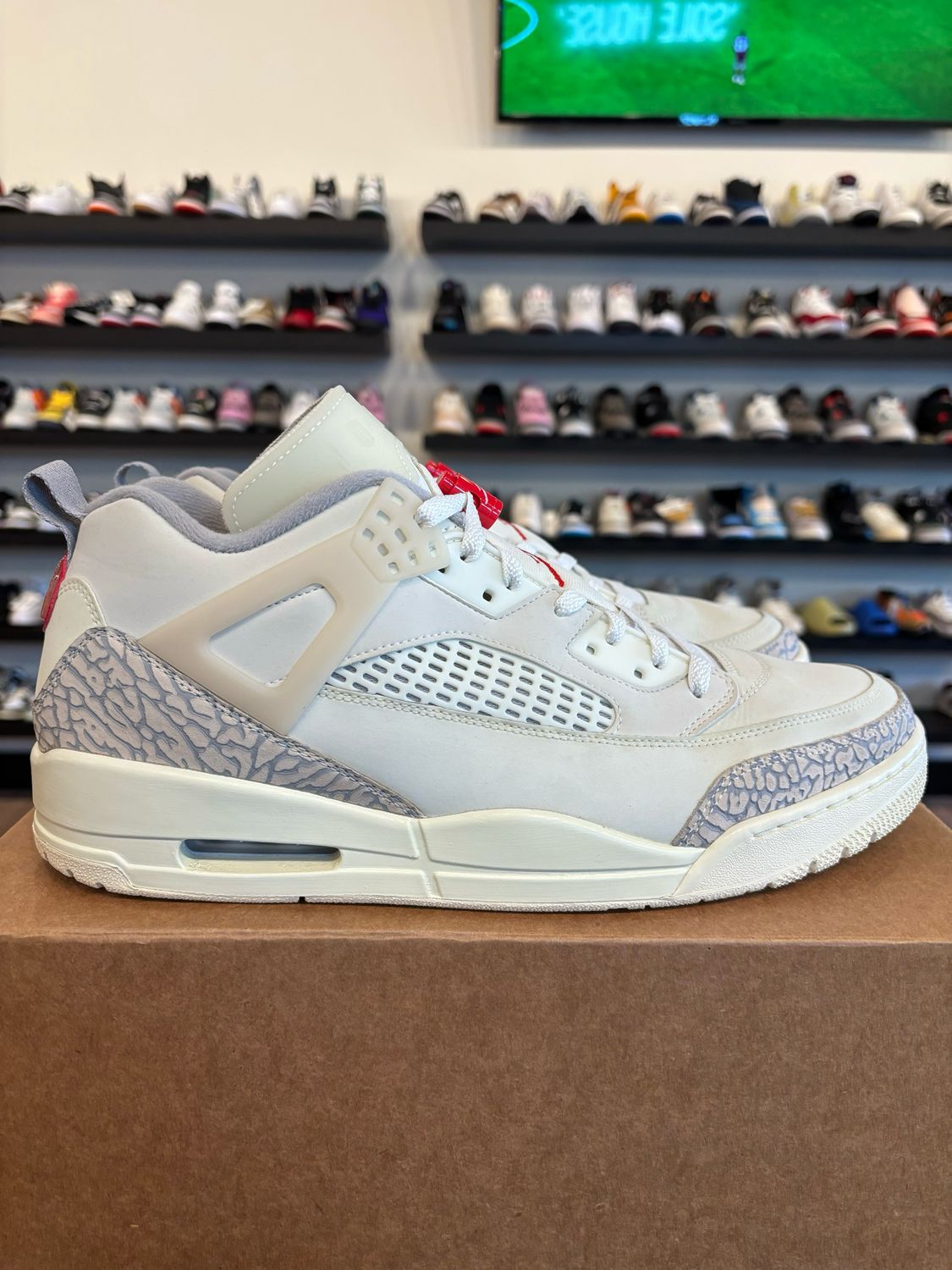 Jordan Spizike Low Coconut Milk Size 13 Pre-Owned (No Box)