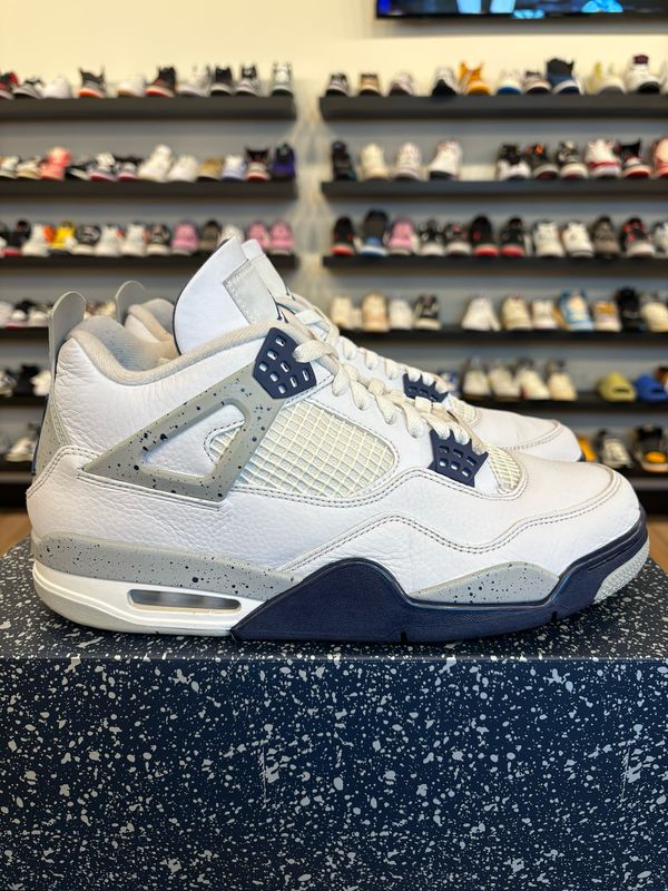 Jordan 4 Midnight Navy Size 10.5 Pre-Owned