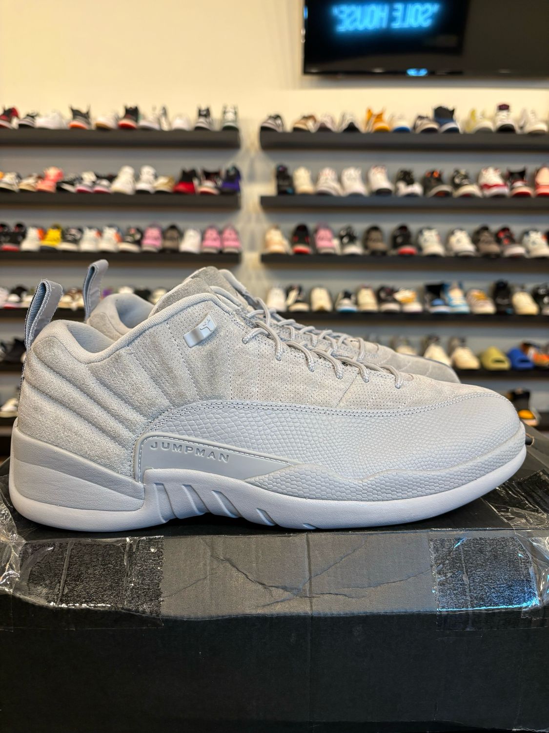 Jordan 12 Low Wolf Grey Size 13 Pre-O​wned