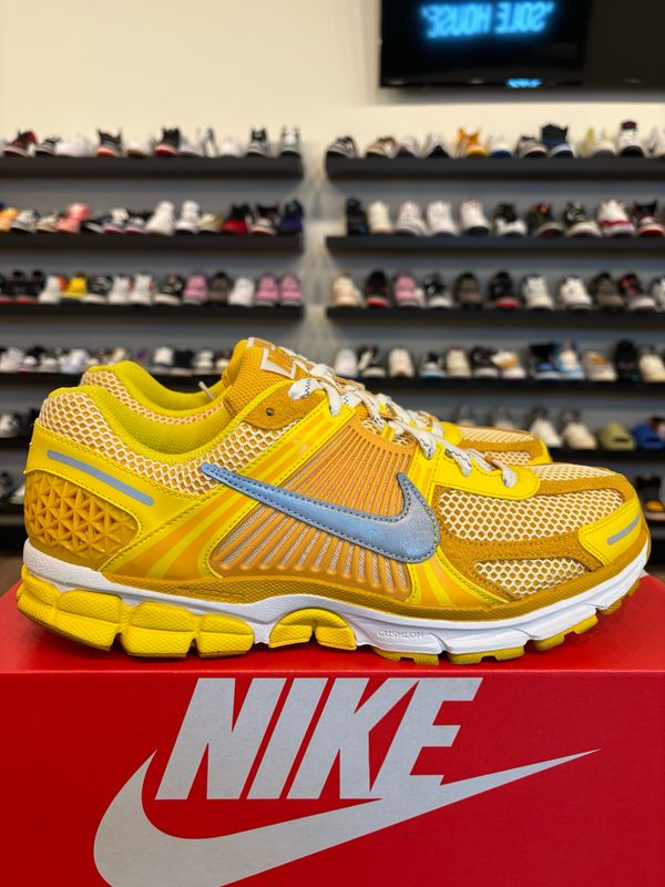 Nike Vomero 5 Yellow Ochre Size 11.5 Pre-Owned