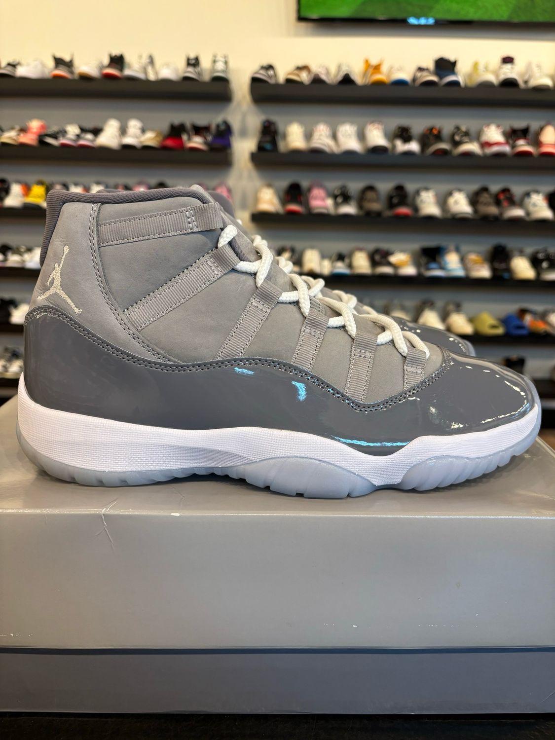 Jordan 11 Cool Grey 2021 Size 11.5 Pre-Owned