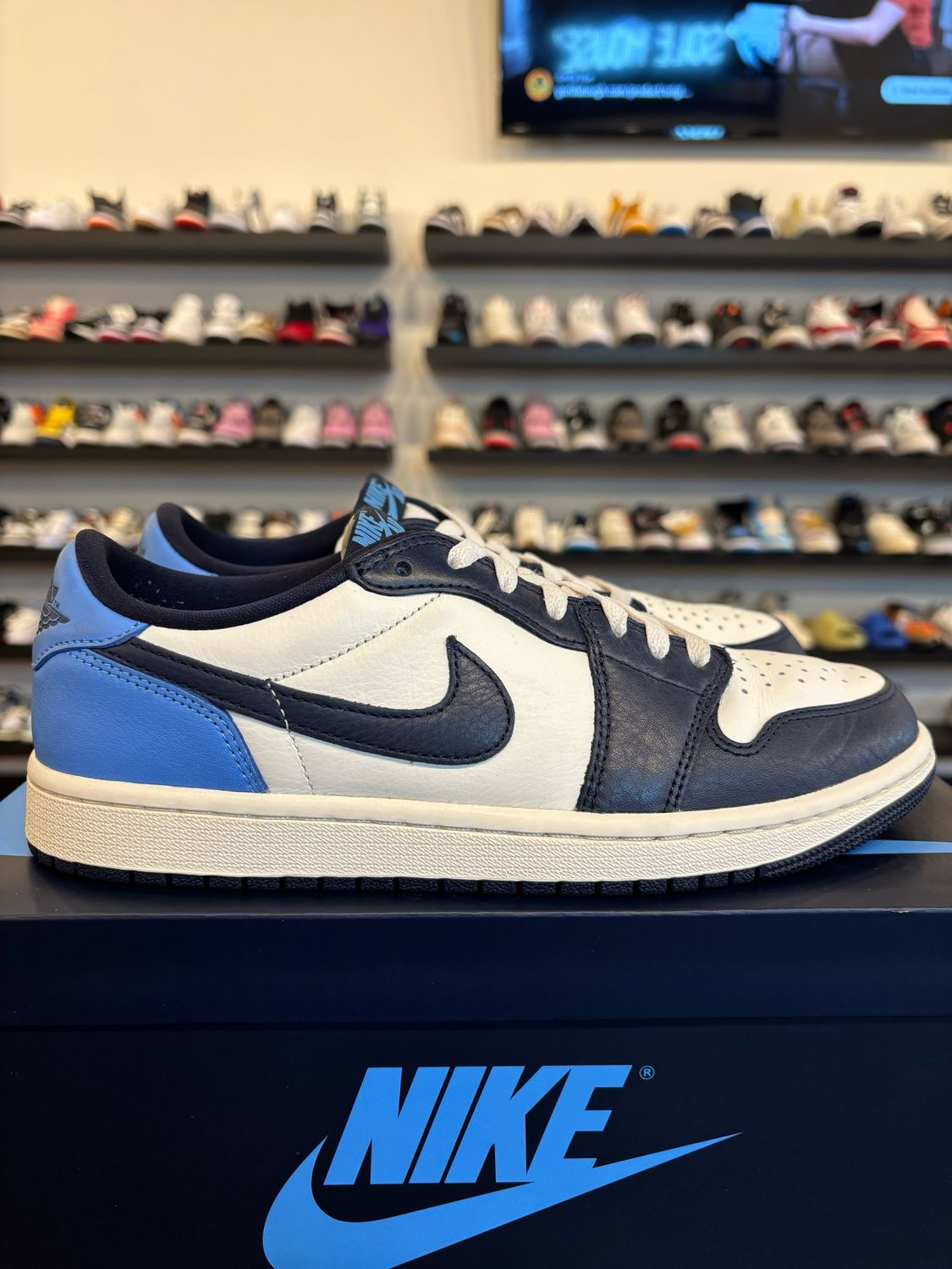 Jordan 1 Low Obsidian Size 8 Pre-Owned
