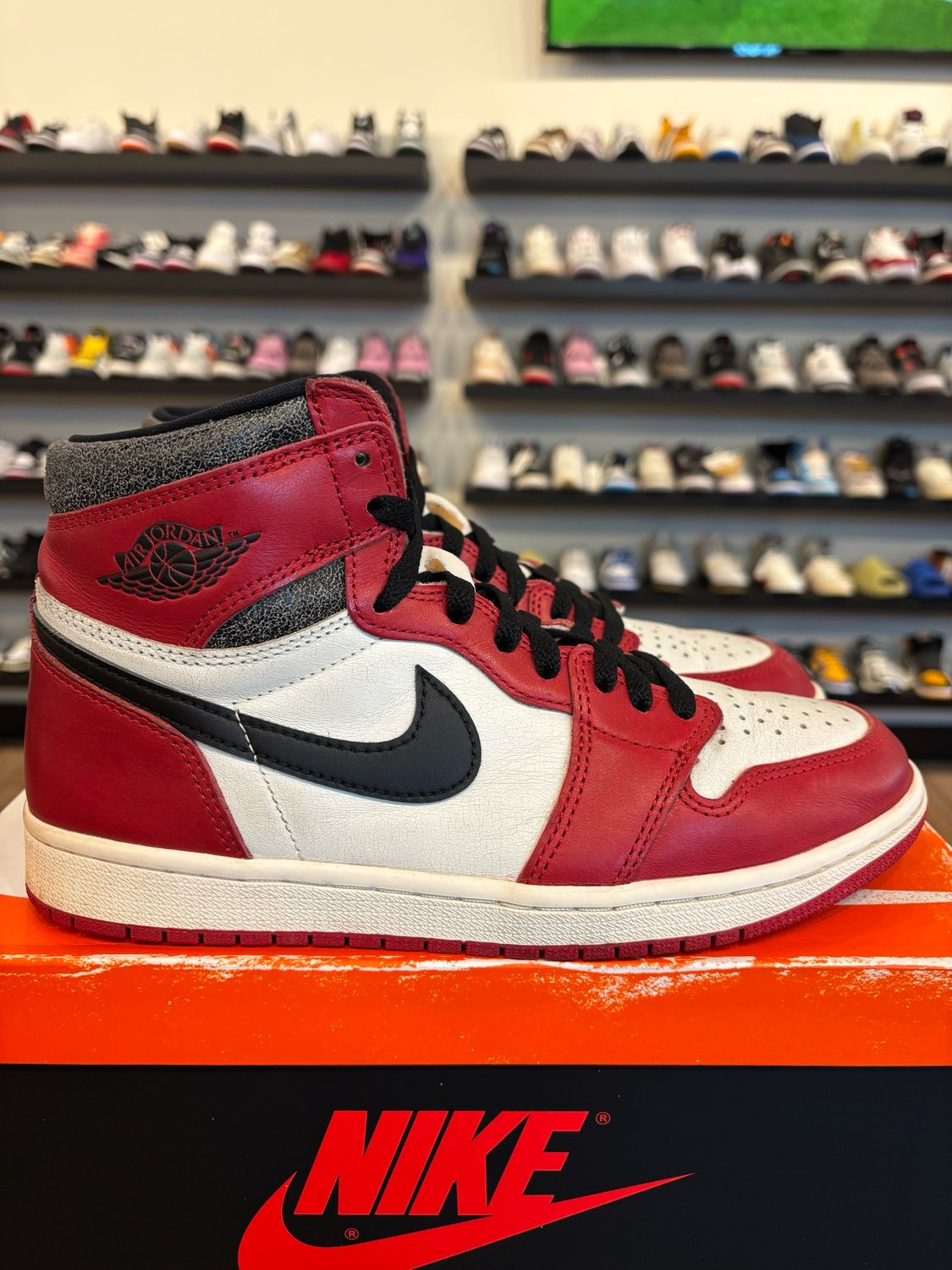 Jordan 1 Lost and Found Size 8 Pre-Owned