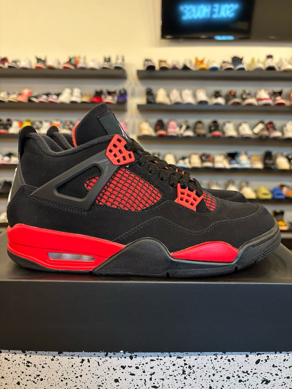 Jordan 4 Red Thunder Size 8.5 Pre-Owned