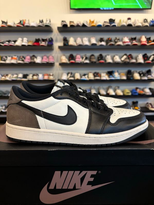 Jordan 1 Low Mocha Size 10 Pre-Owned